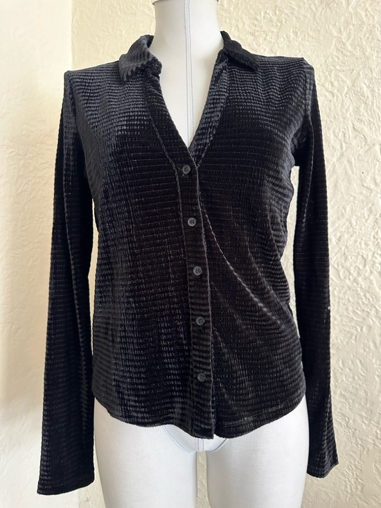 Sanctuary Tops - Sanctuary Black Velvet  Ribbed Button Front Collared Blouse NWT Medium